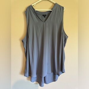 Women’s blue 4X Grey.  Torrid top.